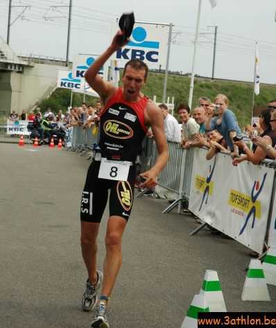 Thierry Verbinnen en Tine Deckers winnen triathlon Leuven