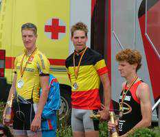 Simon De Cuyper en Jessica Mayon Belgisch kampioen 1/8 triathlon