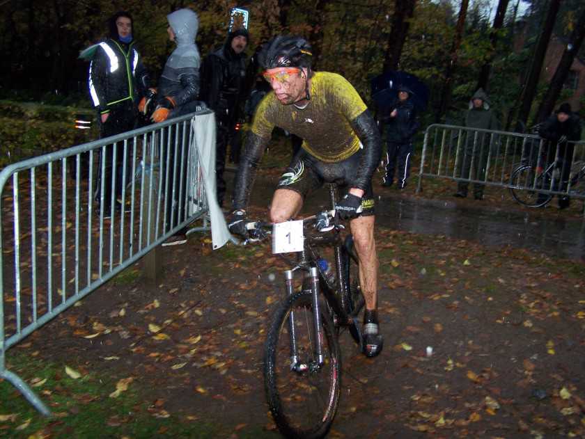 Jim Thijs ondanks materiaalpech primus in Grobbendonk