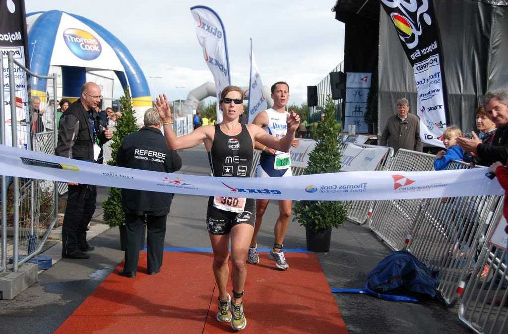 Sophie De Groote wint overtuigend kwarttriatlon Ieper