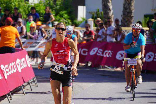 Tine Deckers net naast podium in Mallorca