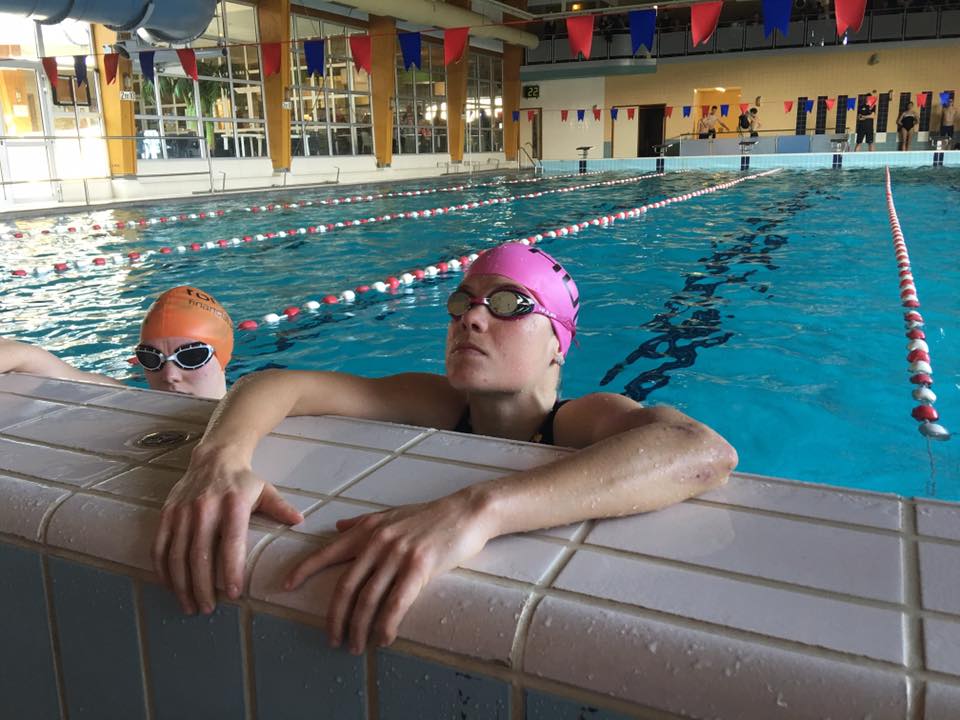 Focus bij Alexandra Tondeur vlak voor de start (foo: Sportevents)