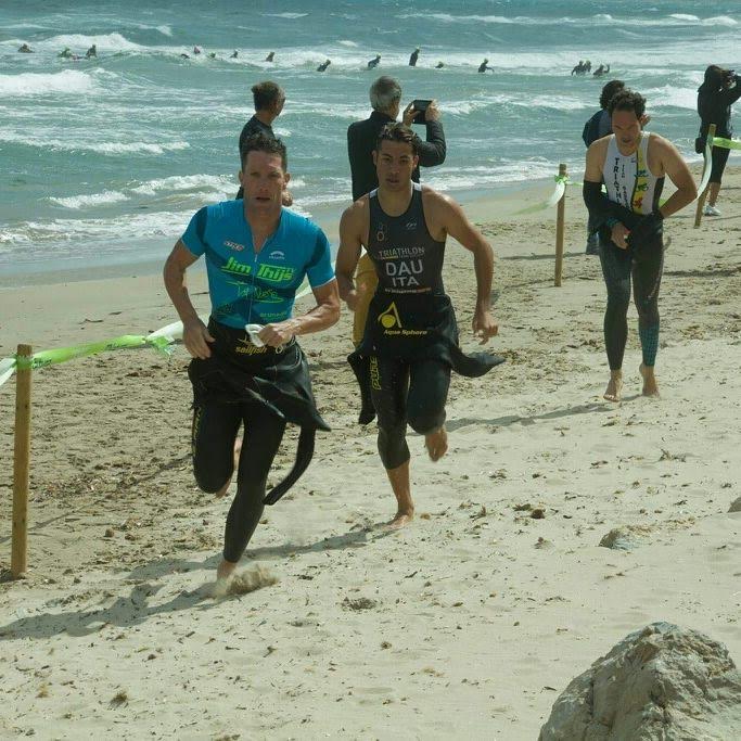 Jim Thijs swim exit kamp Sardinie cross tri