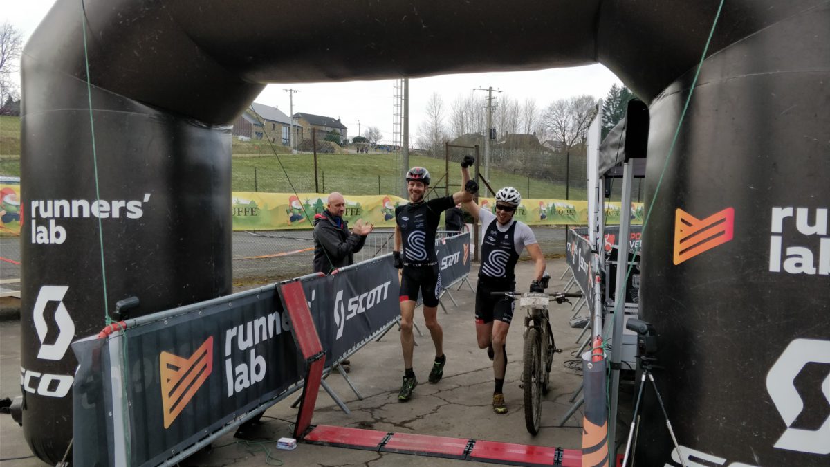 Squadra triatleten Tim en Lucas heersen in Grand Raid