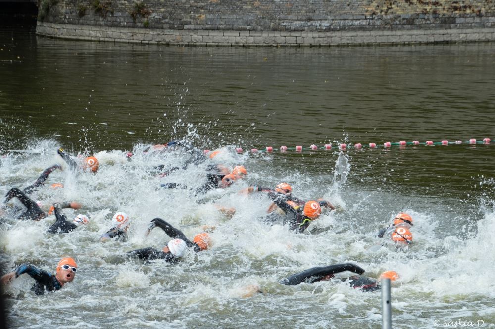 De start van de pro wave in Ieper ging nog goed (foto: Saskia Debeuf)