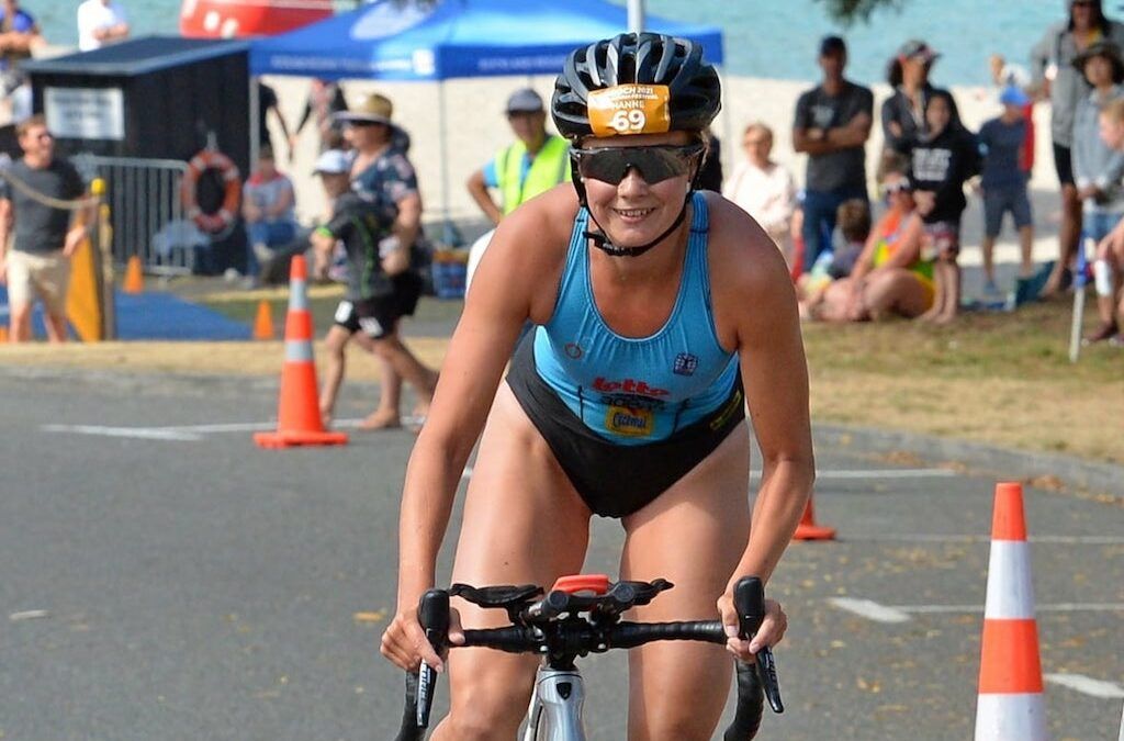 Hanne De Vet zorgt voor eerste Belgische triatlonzege van 2021 in Nieuw-Zeeland