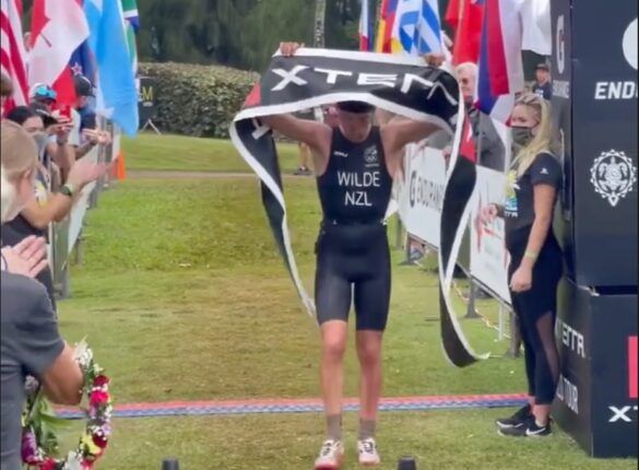 Triatleet Hayden Wilde werd in 2021 wereldkampioen Xterra in Maui