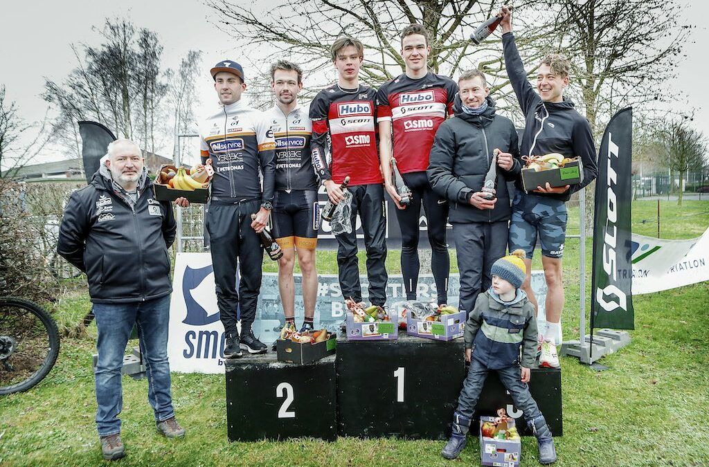 Joris Bassle en Raf De Dobbelaere winnen Run&Bike van SMO-Scott in Eeklo