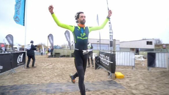 Yennick Wolthuizen wint cross duatlon Bredene JJ 3athlonbe