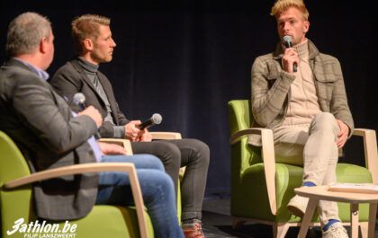 Joerie Vansteelant (l) en Ruben Van Gucht (r) bij de inleiding bij de avant-premiere van de 'Vansteelant' in Torhout
