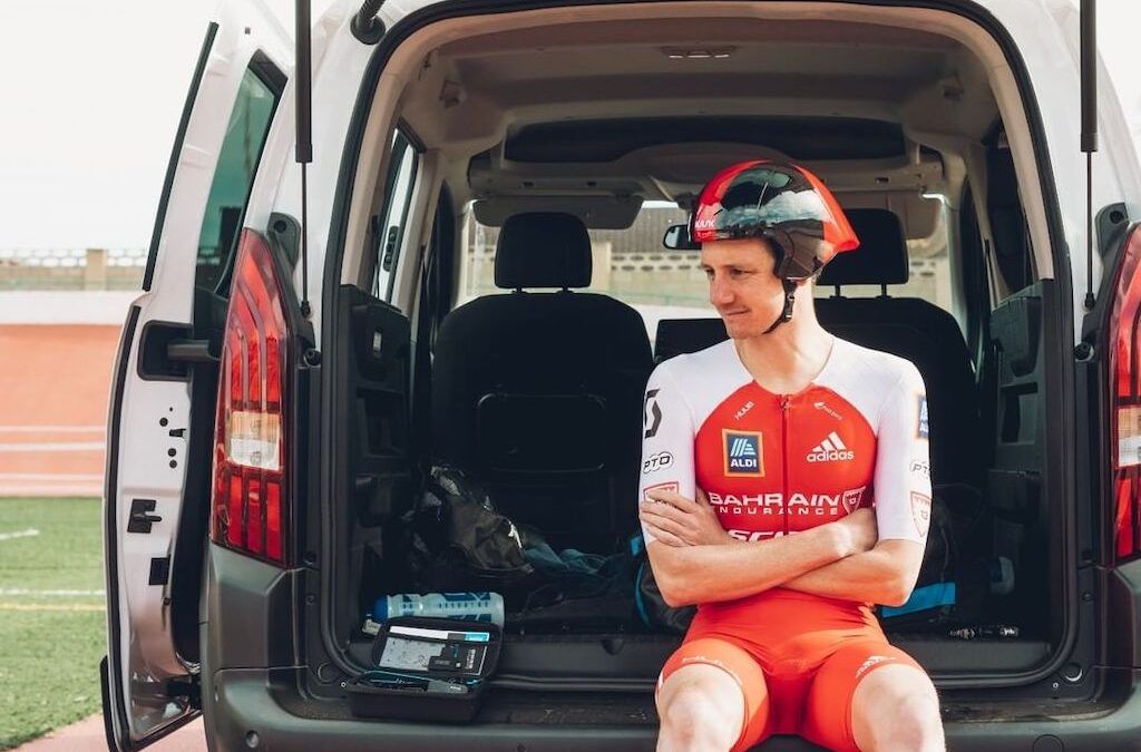 Geblesseerde Alistair Brownlee moet afhaken voor Sub 7-project, Britse triatleet valt last minute in
