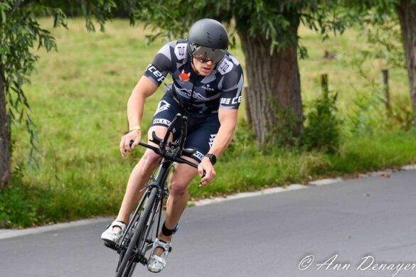 Noury Vanmanshoven op de triatlonfiets in 2020 (archieffoto: Ann Denayer)