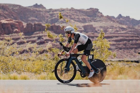 Pieter Heemeryck moest na 120 km gas terugnemen op de fiets in het WK Ironman in St-George (foto: Deborah Castellanos/Instagram Pieter Heemeryck RR)