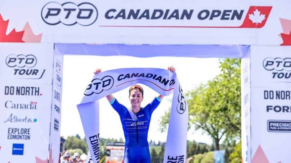 Ashley Gentle wint de PTO Canadian Open triatlon (foto: PTO)