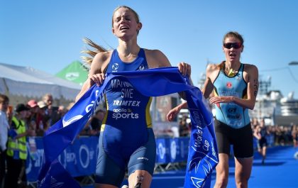 Jolien Vermeylen strandt op een seconde van winnares Tilda Mansson in de World Cup triatlon in Bergen (foto; World Triathlon/Janos M. Schmidt)
