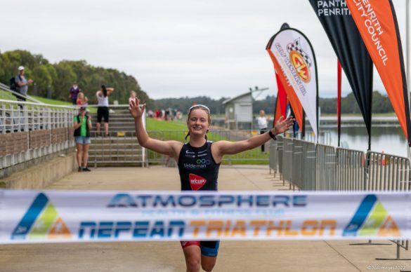 Lotte Vandekerckhove wint de Nepean Triathlon in Australie (foto: Nepean Triathlon RR)