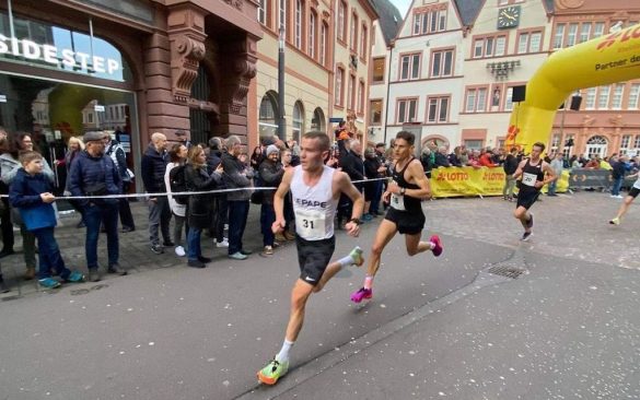 Arnaud Dely tijdens de Silvesterrun in Trier in december 2022 (foto: Arnaud Dely RR)