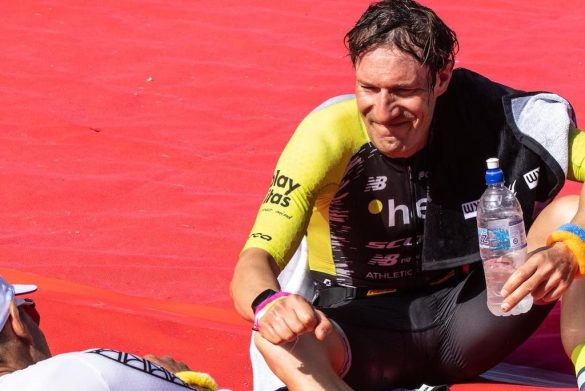 Ontgoocheling bij Sebastian Kienle na zijn finish in de Ironman in Taupo (foto: Ironman New-Zealand/Graeme Murray RR)