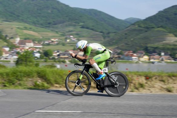 Christophe De Keyser fietst in tweede positie in de Challenge St-Polten (foto: Christophe De Keyser RR)