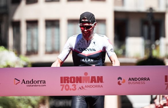 Jan Frodeno wint de 70.3 Ironman Andorra (foto: Ironman)