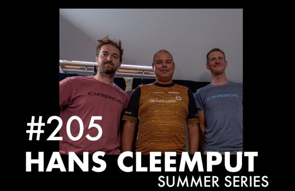 Bobby Paesen (l), Hans Cleemput en Seppe Odeyn (r) bij aflevering 205 van de Jogclub Podcast (foto: De Jogclub/Robrecht Paesen)