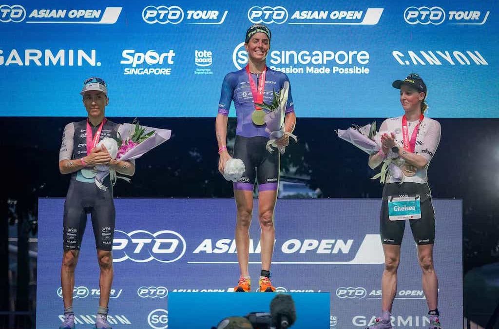 Sterke Ashleigh Gentle wint nu ook van wereldtoppers in PTO triatlon Singapore