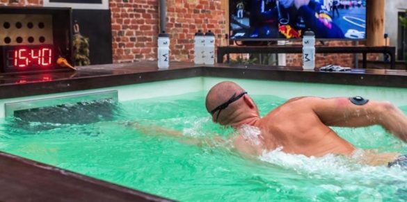 Maarten Van der Weijden verpulvert het wereldrecord zwemmen in tegenstroombad (foto: Maarten Van der Weijden RR)