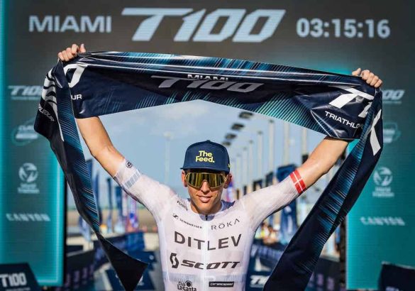 Magnus Ditlev wint de T100 Miami triatlon (foto: PTO)
