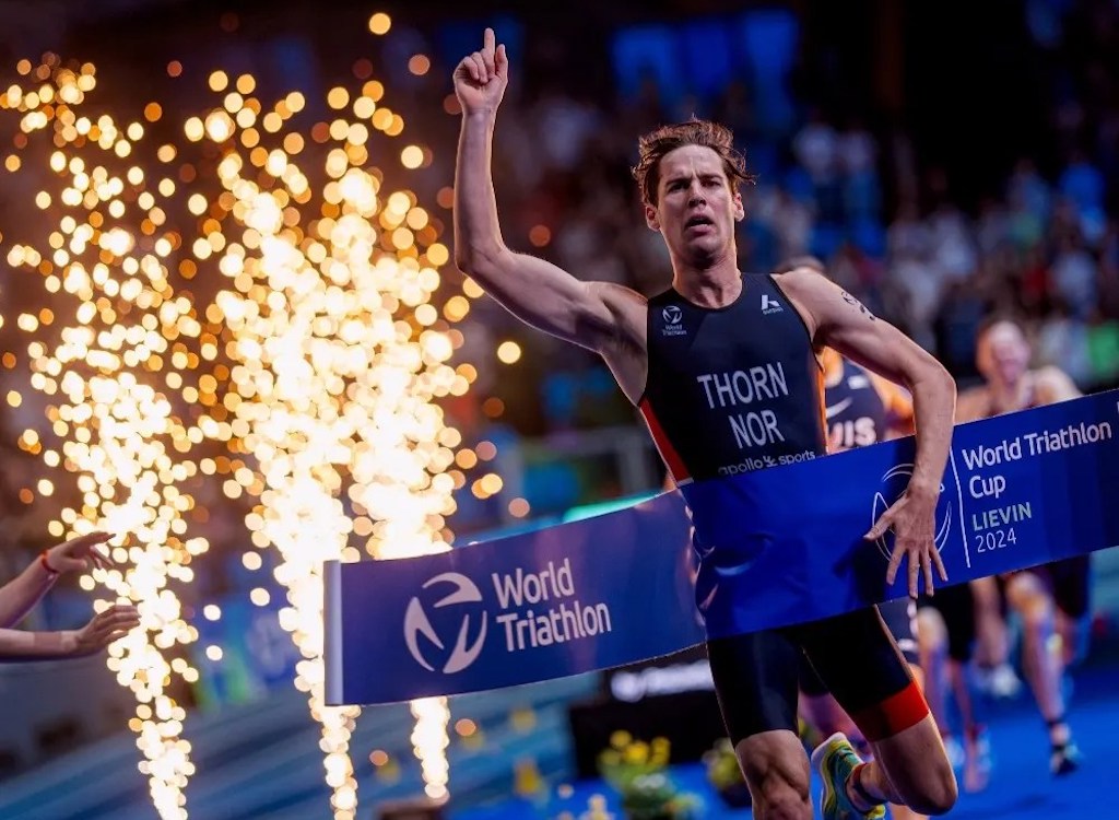 Vetle Thorn wint de World Cup triatlon in Lievin (foto: World Triathlon)