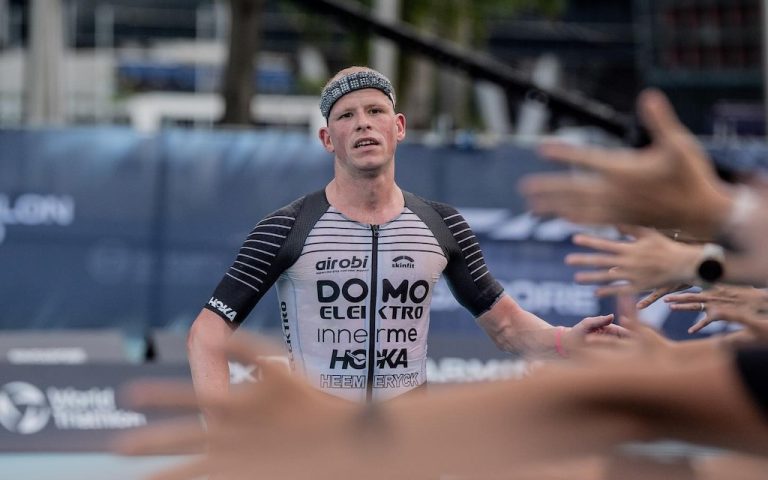 Pieter Heemeryck finisht 3de in de T100 Singapore triatlon (foto; PTO)