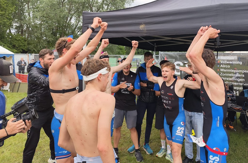 Hét moment waarop de mannen van KTT beseffen dat ze Belgisch kampioen ploegentriatlon zijn (foto: 3athlon.be)