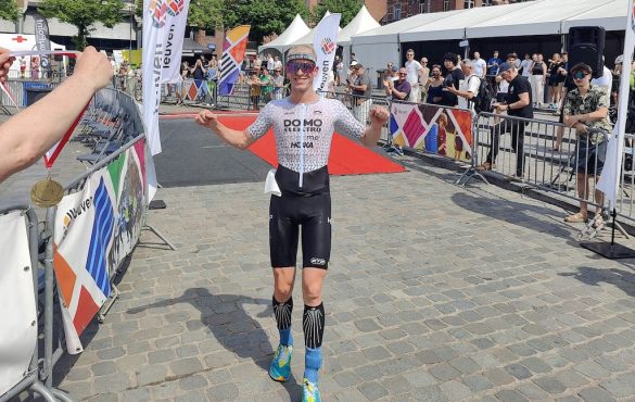 Pieter Heemeryck wint de City Triatlon van Leuven (foto: 3athlon.be)