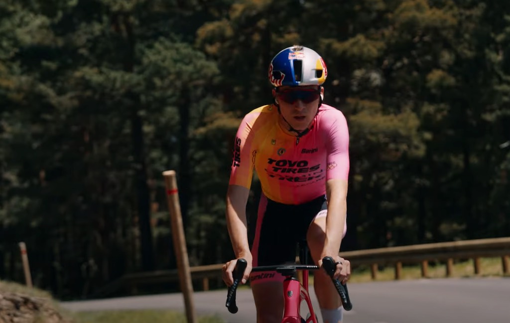 Video: een dag in het leven van Marten Van Riel op hoogtestage in Font-Romeu