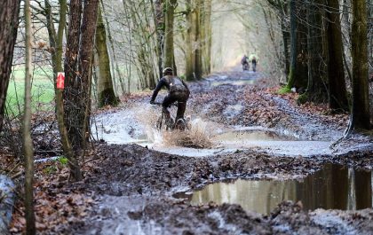 Het MTB-parcours van de Hel van Kasterlee lag er gruwelijk zwaar bij (foto: Bert Aerts)