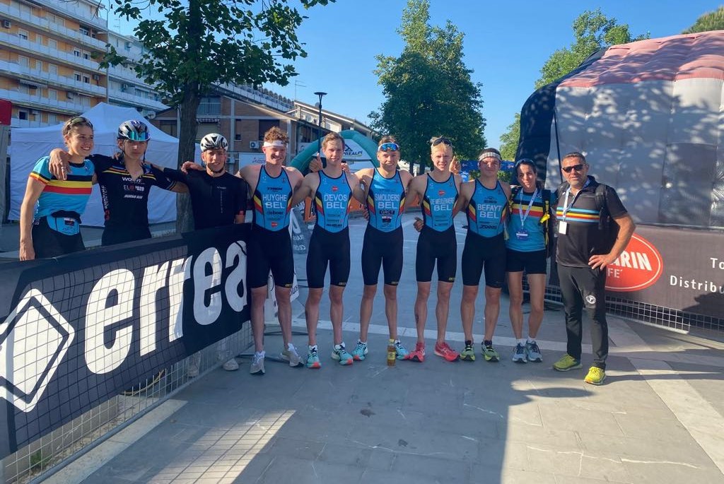 De Belgische delegatie juniores bij de Europe Triathlon Junior Cup in Caorle (foto: Stijn Devos RR)
