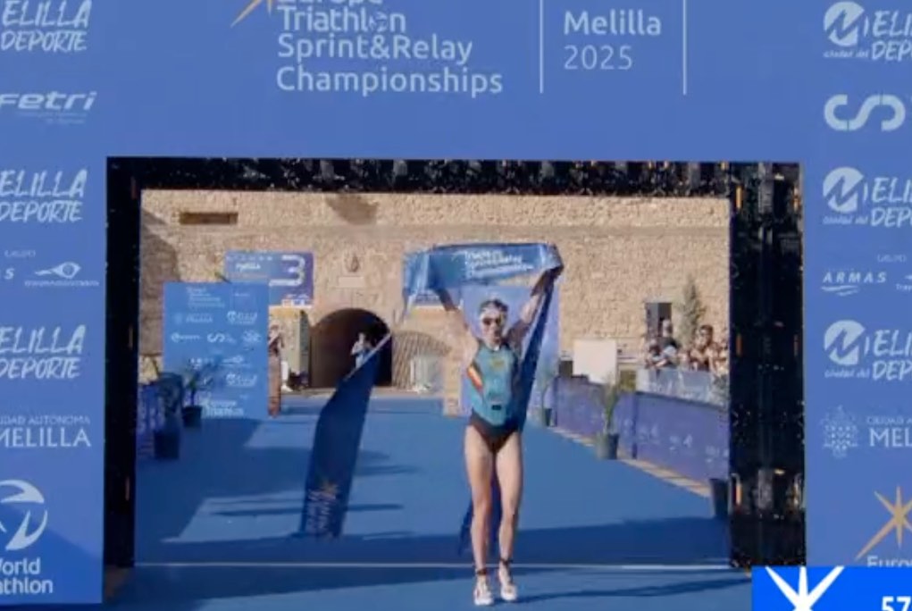 Jolien Vermeylen pakt de Europese titel sprinttriatlon in Melilla (foto: screenshot 3athlon.be)