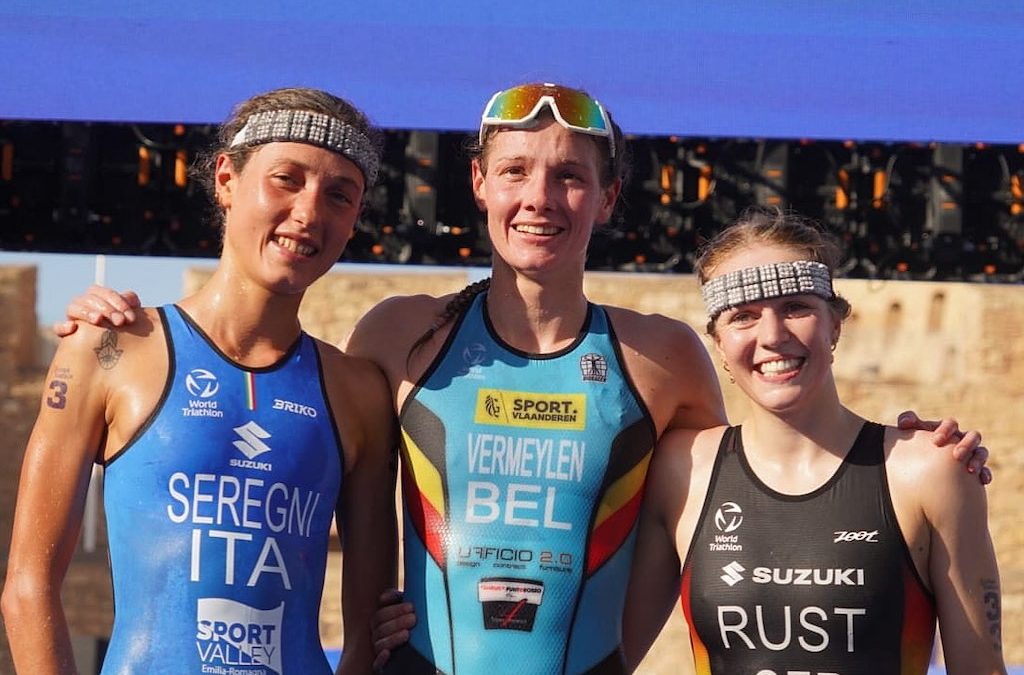 Jolien Vermeylen pakt Europese titel sprinttriatlon na sterke race in Melilla