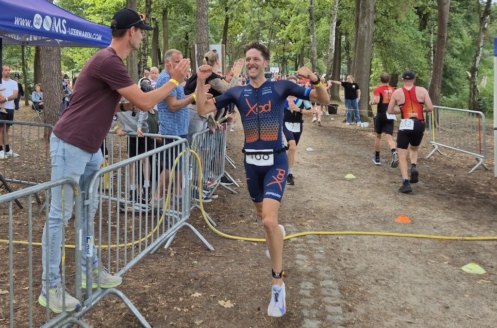 Tim Van Hemel wint comeback triatlon voor eigen volk, Marlies De Nul klasse te sterk in Mol