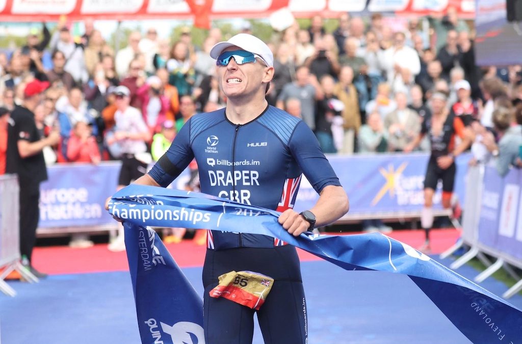 Herbekijk spannende spurt tussen Will Draper en Tristan Olij in Challenge Almere