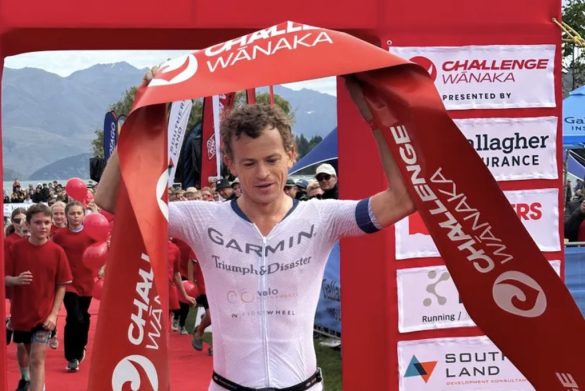 Jack Moody wint Challenge Wanaka triatlon (foto: Challenge Wanaka RR)