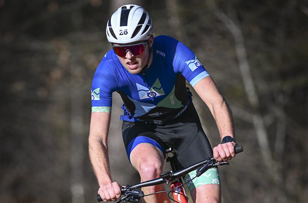 Tijl Pauwels en Lotte Bakx winnen uitverkochte eerste editie van Meetria cross-duatlon op De Mosten