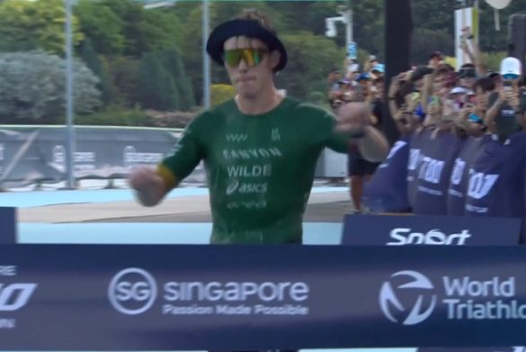 Hayden Wilde wint de T100 Singapore (foto: screenshot 3athlon.be)
