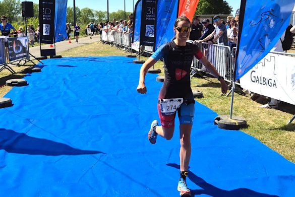 Jonie Vanhoutte wint de kwarttriatlon van Viersel (foto: 3athlon.be)