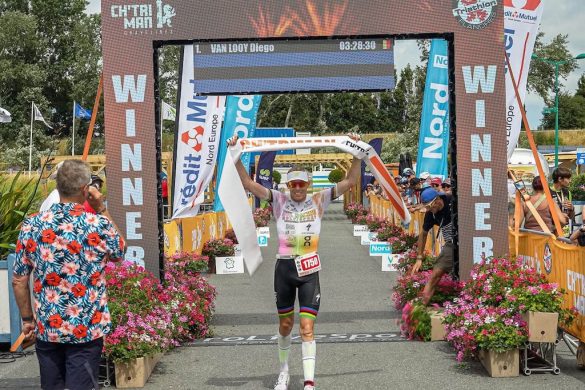 Diego Van Looy wint de 111 duatlon op de Ch'Triman in Gravelines (foto: Ch'Triman RR)