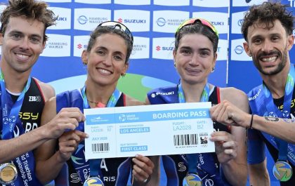 Frankrijk wereldkampioen Mixed Team Relay in Hamburg, met hun ticket voor LA 2028 (foto: World Triathlon/Petko Beier)