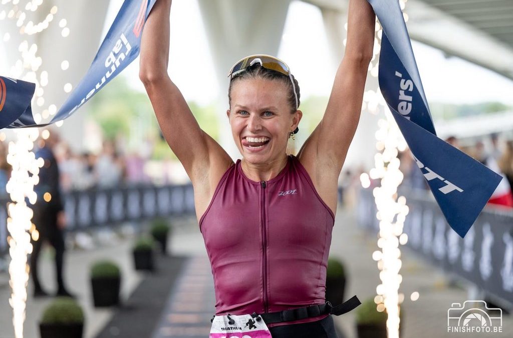 Sebastien Carabin en seizoensrevelatie Nel Swennen winnen Cave Triatlon in Kanne zonder zwemmen