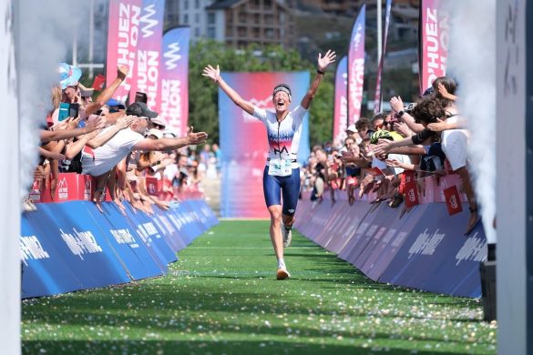Jeanne Collonge werd tweede in de long distance Alpd d'Huez Triathlon (foto; Alpe d'Huez Triathlon)