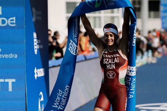 Fanni Szalai wereldkampioene triatlon bij de juniores in Pontevedra (foto; World Triathlon)