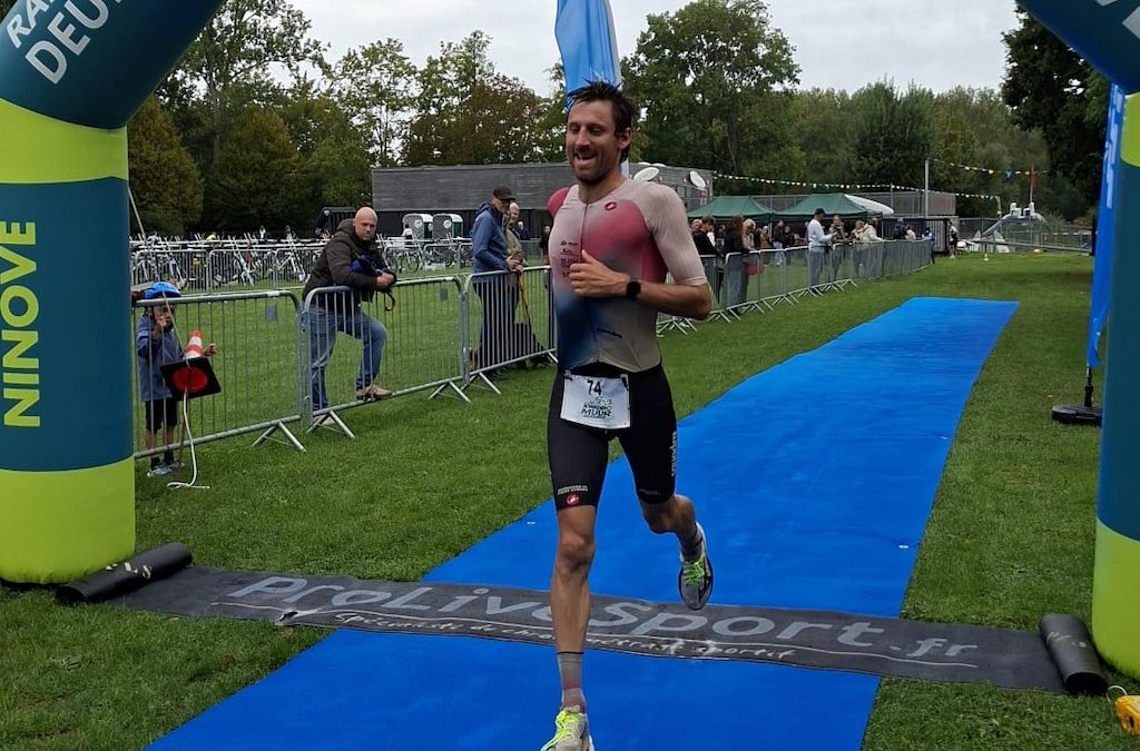 Jan Petralia wint zonder te zwemmen nieuwe kwarttriatlon in Geraardsbergen