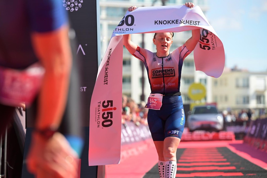 Shelsea Weyn wint de 5150 Ironman triatlon van Knokke-Heist (foto: 3athlon.be/David Pintens)